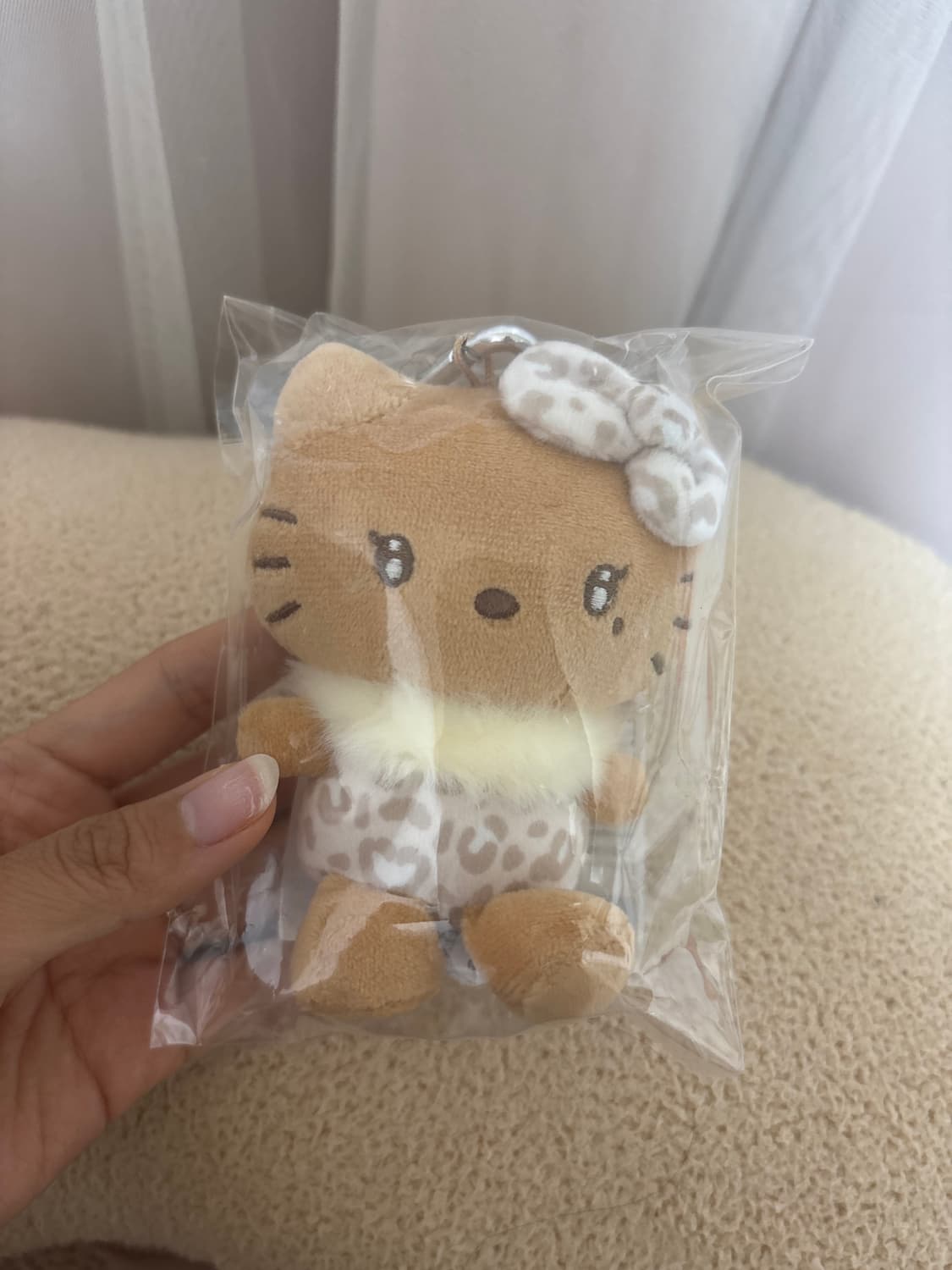 웨이크메이크 갸루 키티 키링 인형 판매합니다 상품이미지1