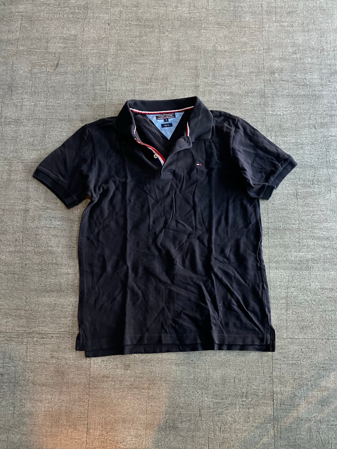 Tommy 타미힐피가 올드스쿨스트릿 머슬핏 반팔카라티셔츠 상품이미지1