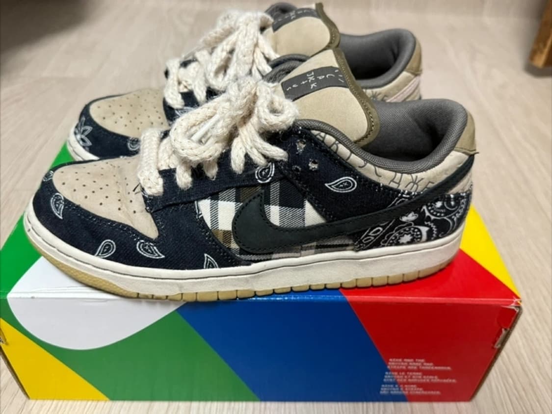 NikeX트래비스 스캇 SB 덩크로우(260mm) 실착10회정도 판매 상품이미지4