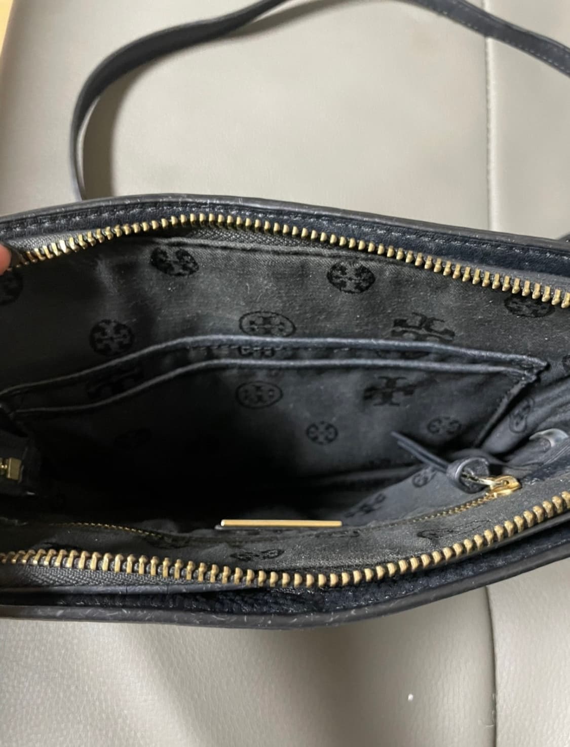 토리버치 크로스백 블랙 상품이미지7