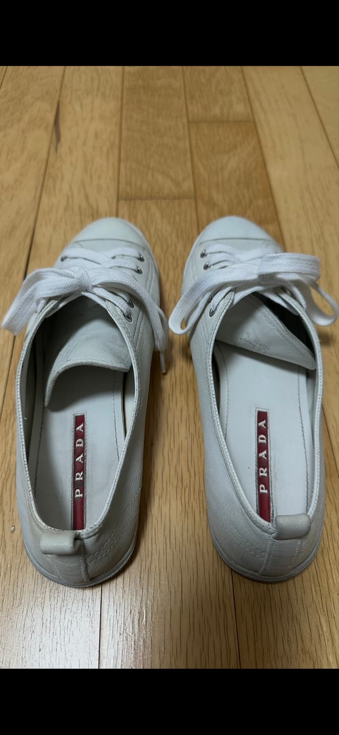 프라다 Prada 로우탑 가죽 스니커즈 (사이즈 40) 상품이미지2