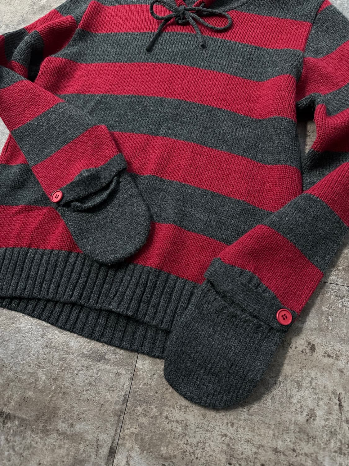 애니멀 이어 디테일 후디드 미튼 커프스 울 니트 상품이미지2