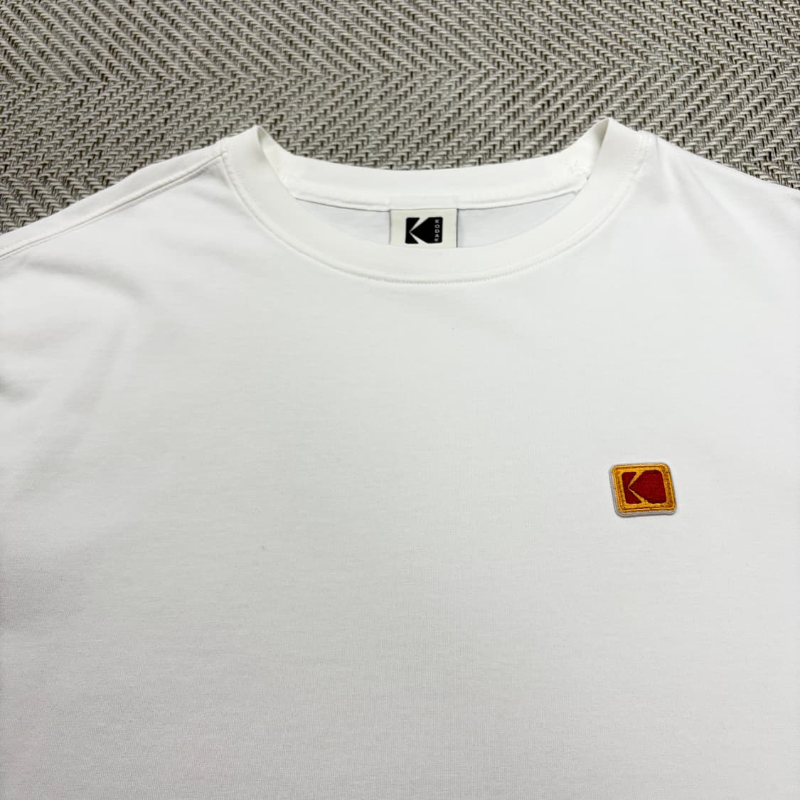 (L)코닥 화이트 와펜반팔티 상품이미지3