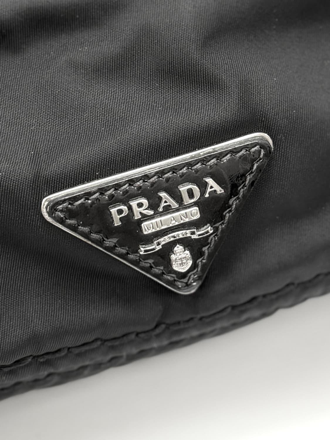 프라다 나일론 & 페이턴트 레더 체인 숄더백 상품이미지6