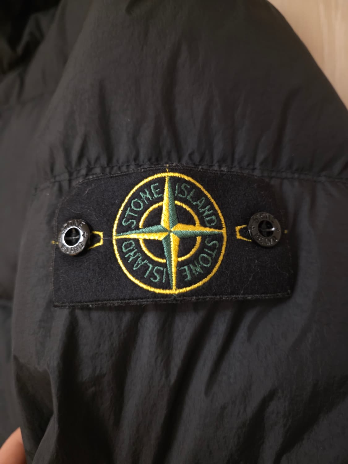 [24FW] 스톤아일랜드 크링클랩스 후드 패딩 L사이즈 상품이미지5