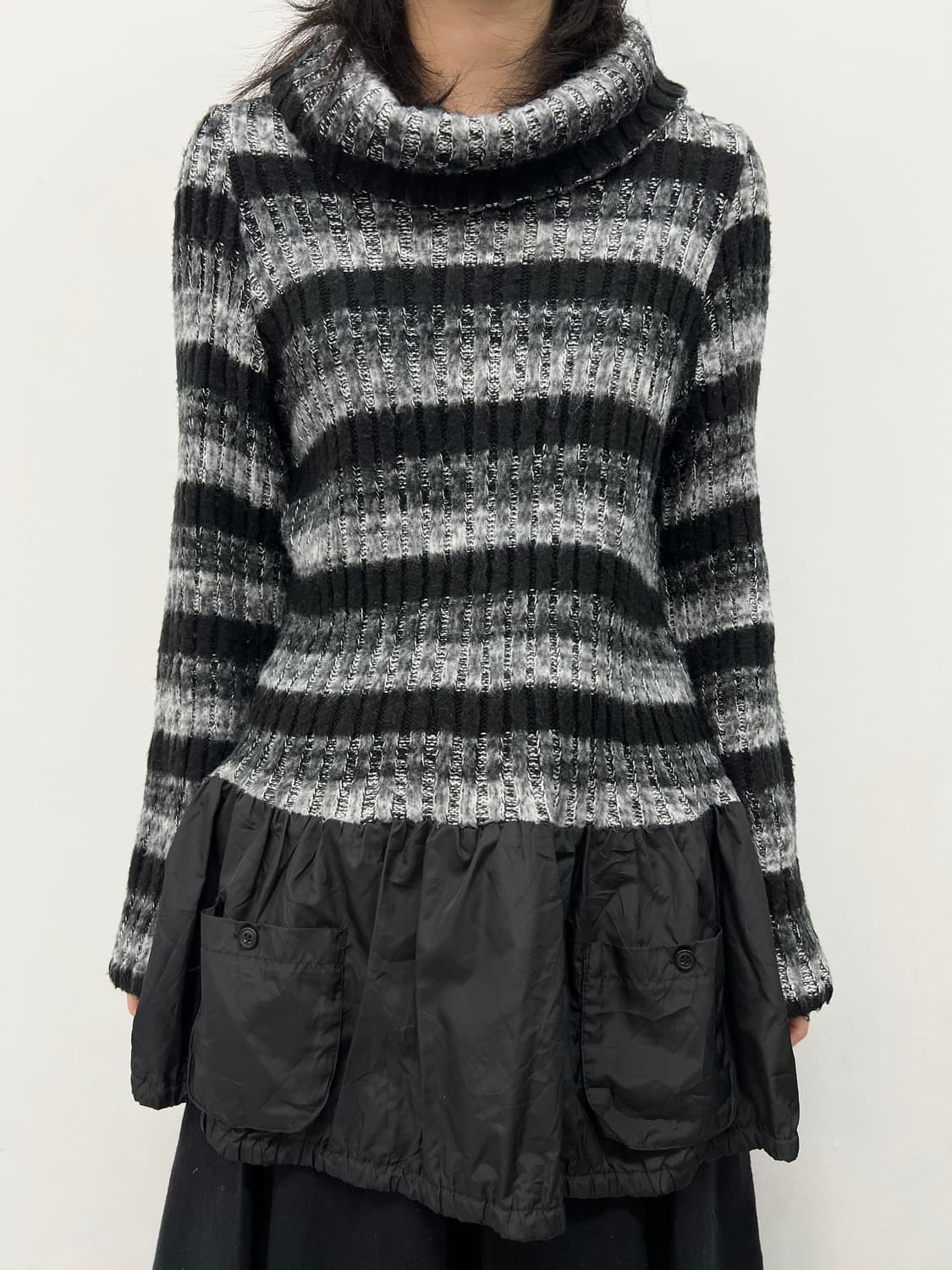 stripe knit pocket top 상품이미지1