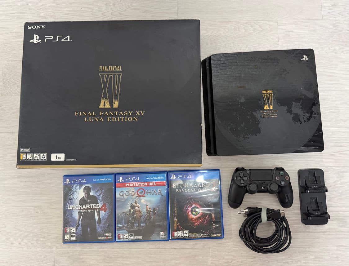 PS4 플스4 플레이스테이션4 파판15 루나 에디션 팝니다 상품이미지1