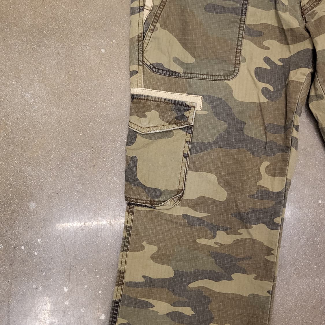 버버리 블랙라벨 카모플라쥬 밀리터리 카고 팬츠 상품이미지3