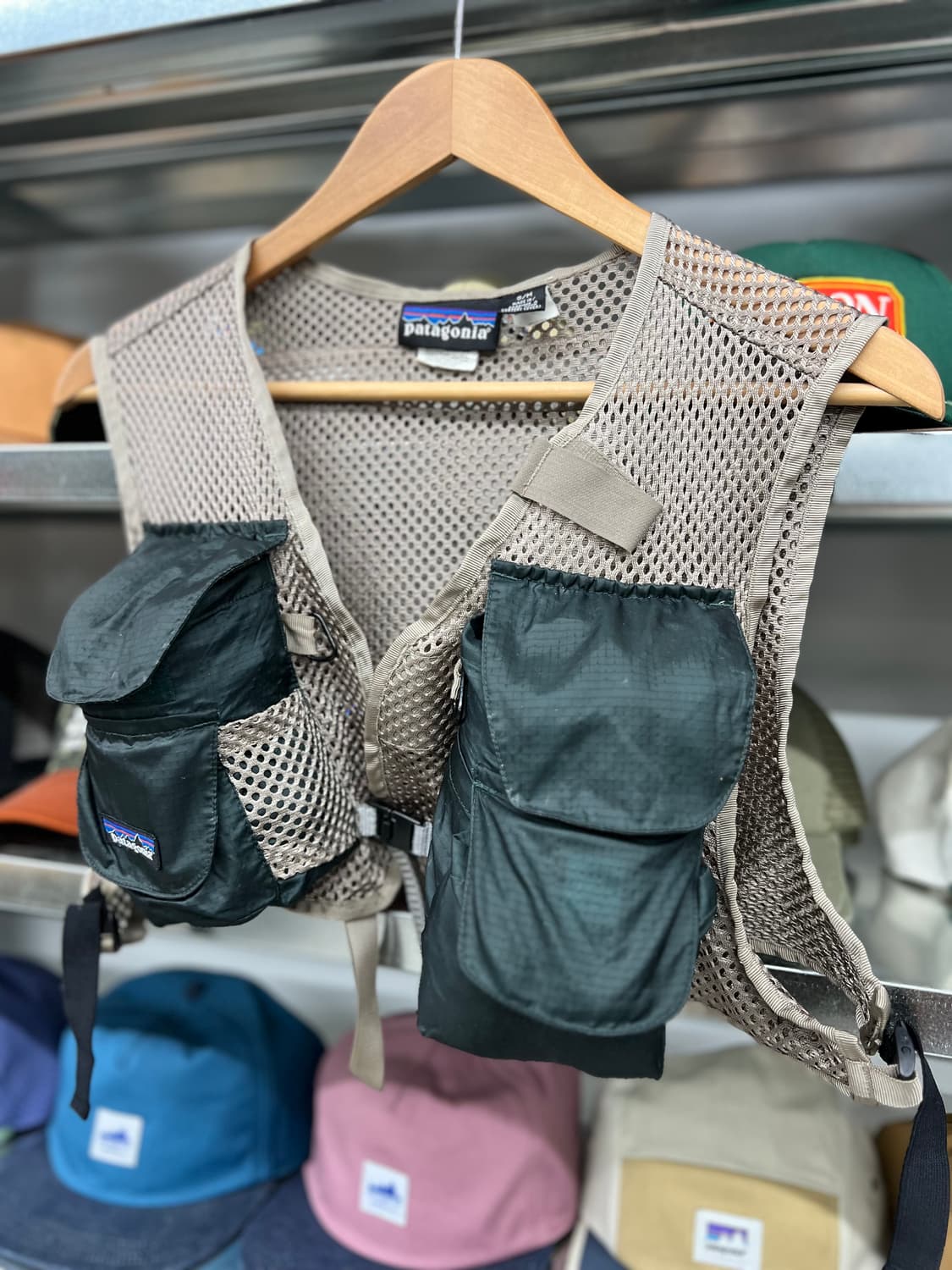 Patagonia Minimalist Mesh Vest 상품이미지1