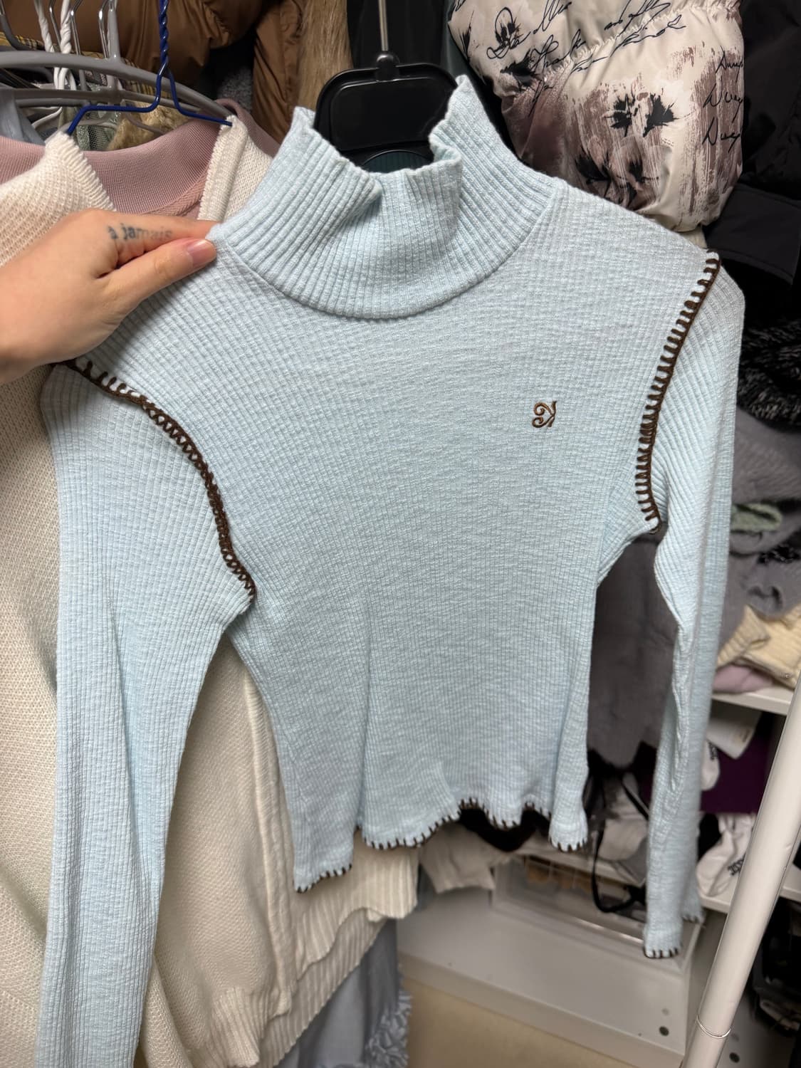 기준 니트 상품이미지1