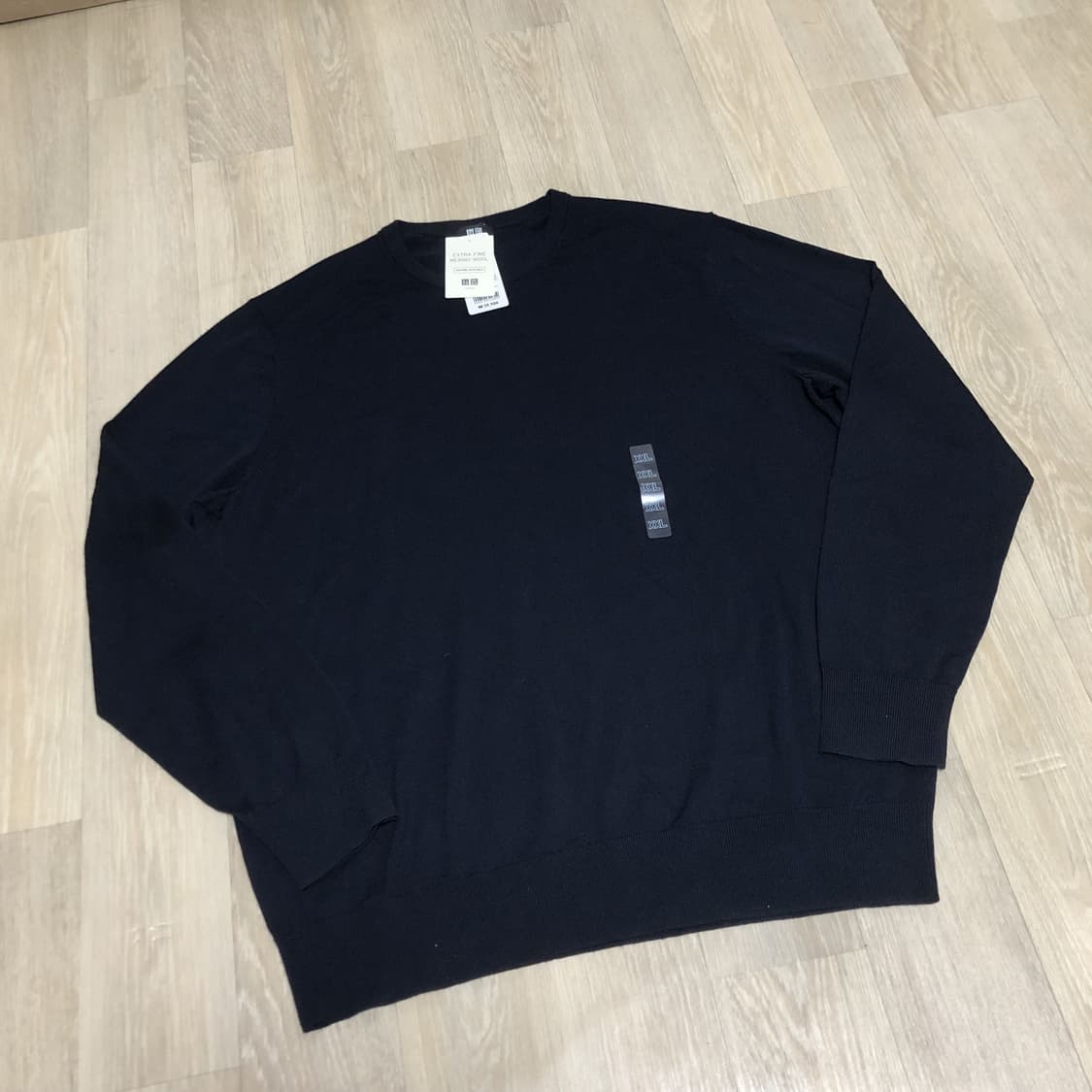 (XXL) 새상품 유니클로 엑스트라 파인 메리노울 크루넥 니트 네이비 상품이미지2