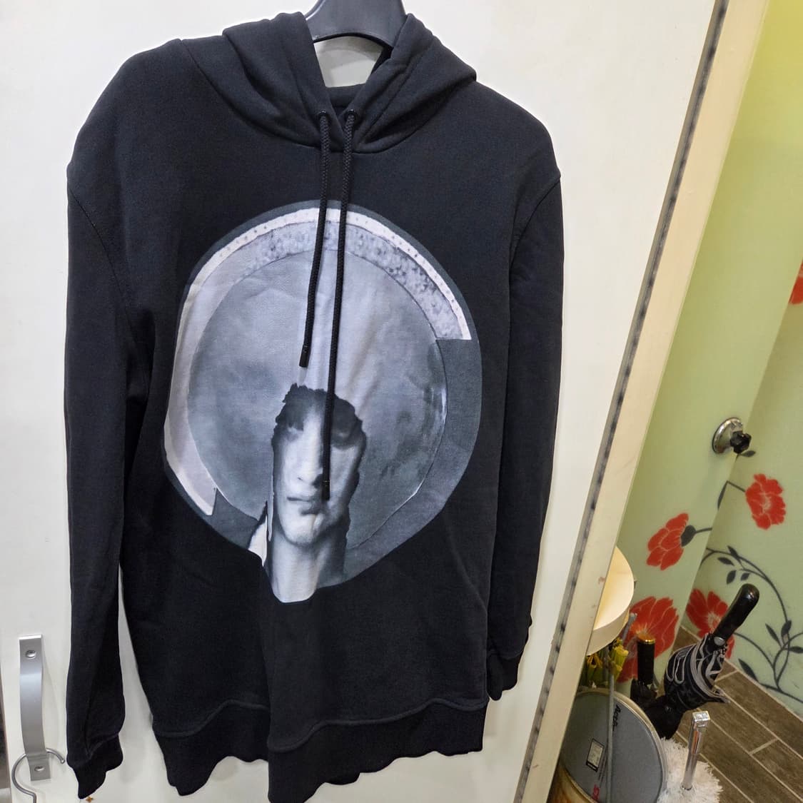 지방시 마돈나 후드티 상품이미지1