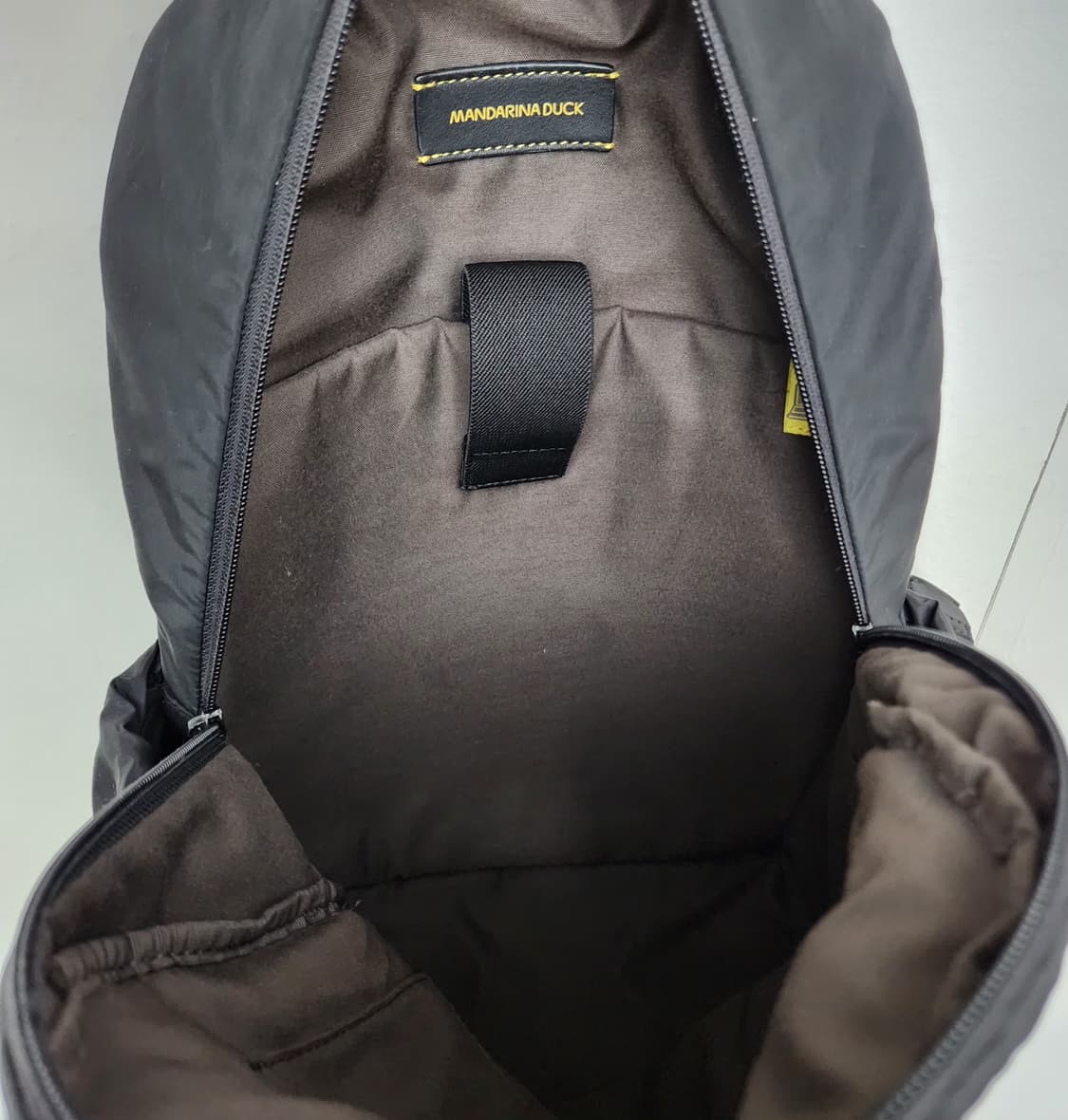 만다리나덕 나일론백팩 상품이미지4