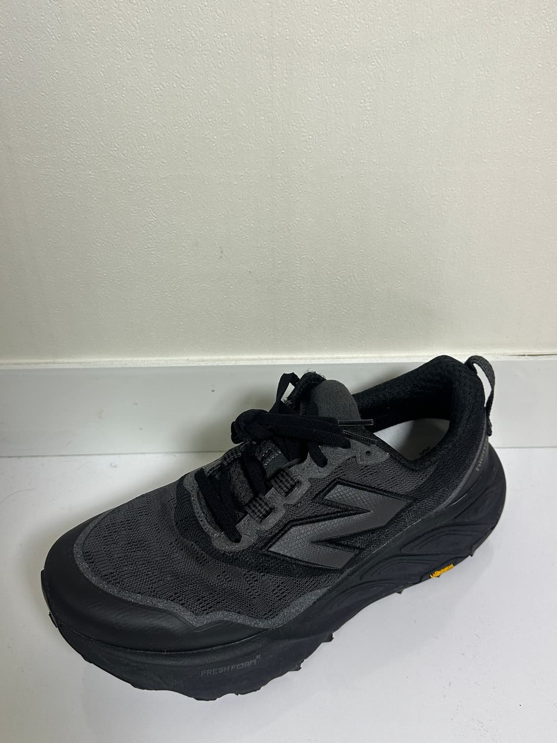 뉴발란스 프레쉬 폼 X 이에로 v9 블랙 270mm 상품이미지3