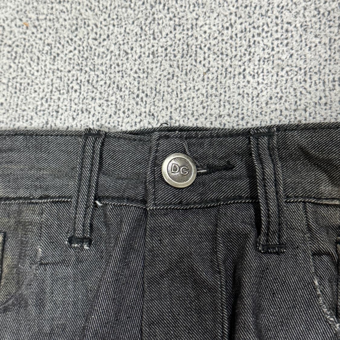 돌체앤가바나 메탈 로고 플레이트 흑청 데님 30 상품이미지4