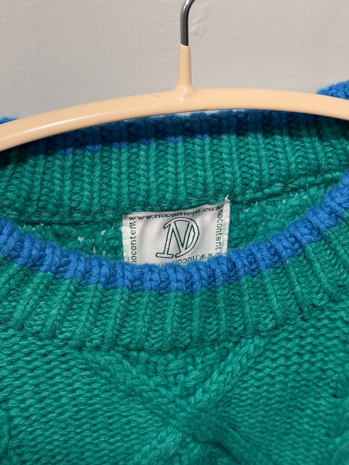 노컨텐츠 케이블 니트 엔조블루스아우어솔티가디건그린버터페스토패딩 상품이미지10