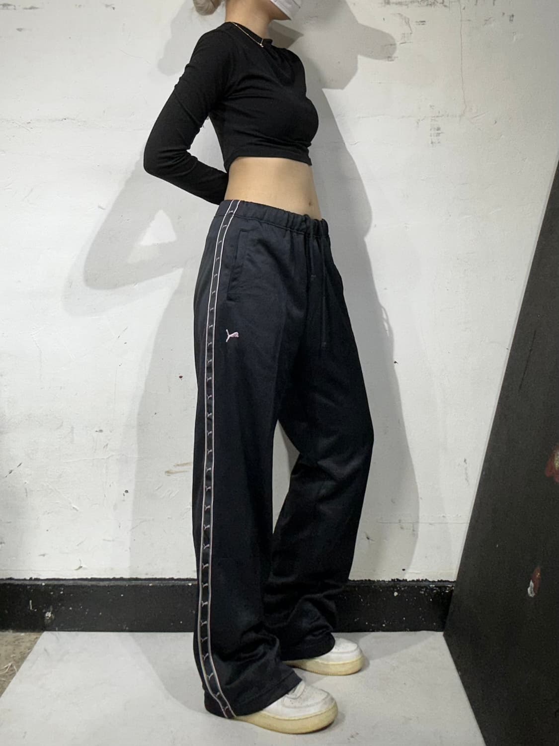 푸마 블랙 와이드 사이드 라인 화이트 포인트 팬츠 L 상품이미지1