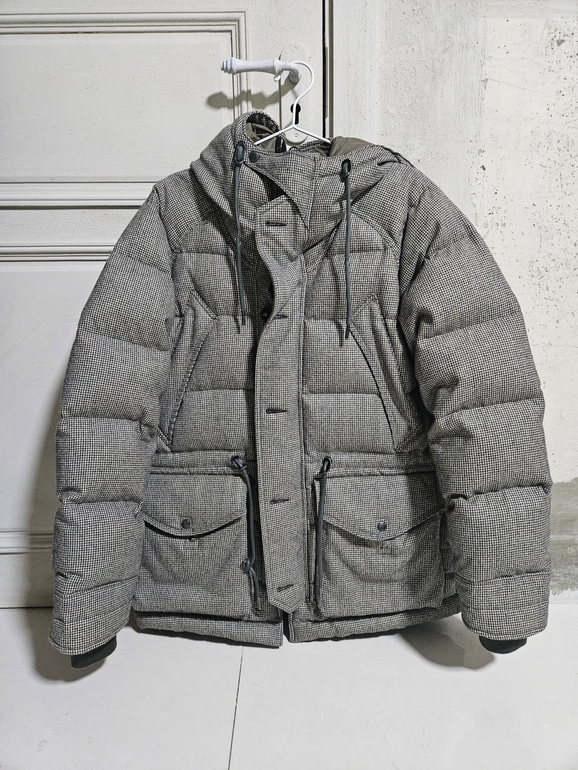 이스트로그 패딩 상품이미지1