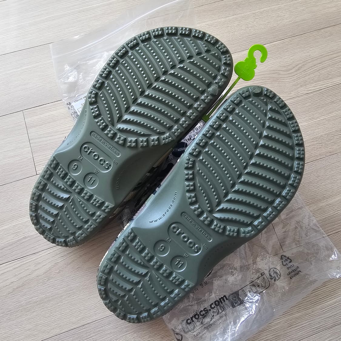 270 새제품) 크록스 클래식 카모플라쥬 클로그 국방 슬리퍼 샌들 상품이미지7