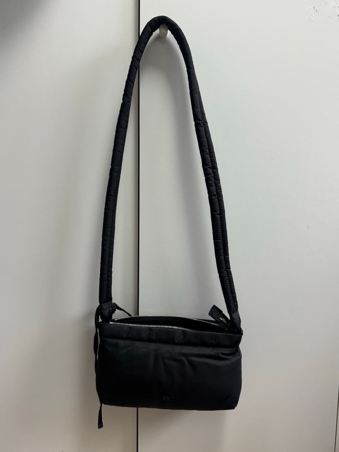 렉토 멜로우 크로스백 블랙 상품이미지2