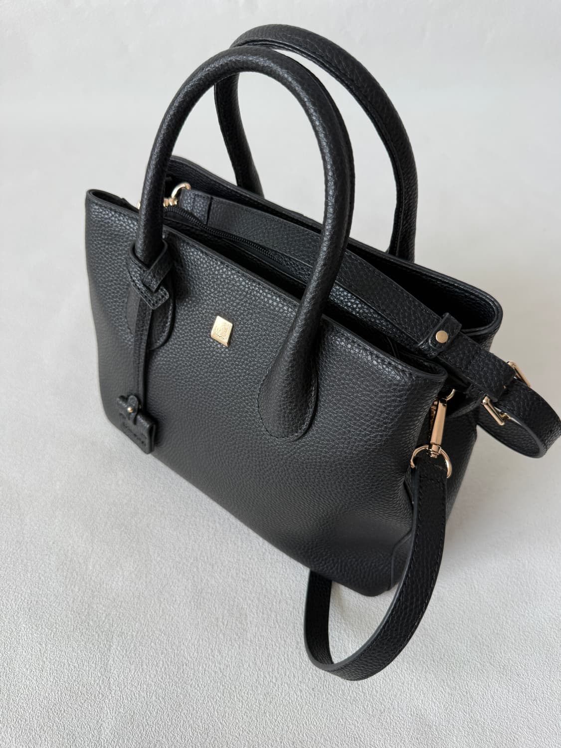 Pre owned 레더 핸드백(크로스 가능) 상품이미지3