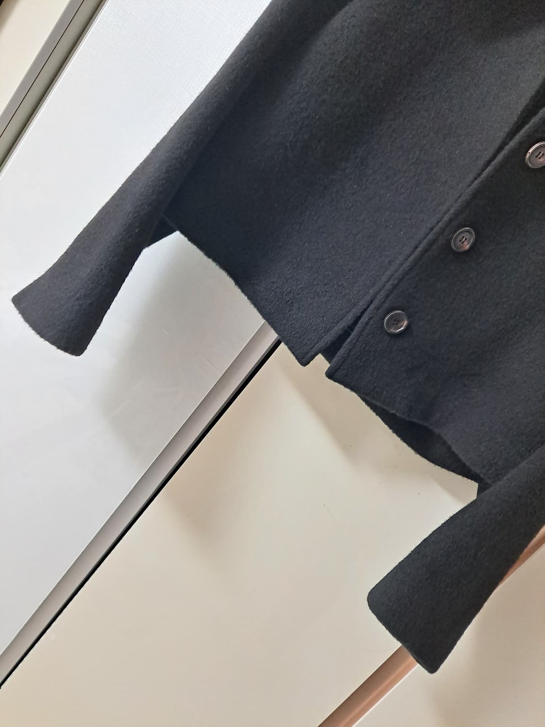 AMOMENTO 아모멘토 - 와이드 크롭 히든클로징 알파카 자켓 상품이미지4