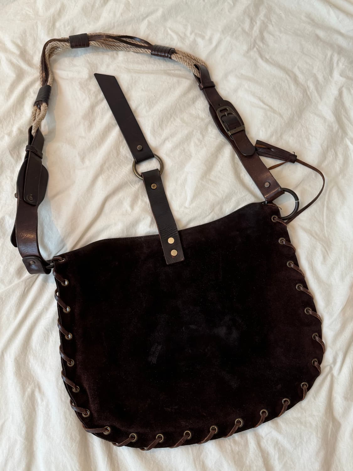 돌체앤가바나 레더 크로스백 상품이미지3