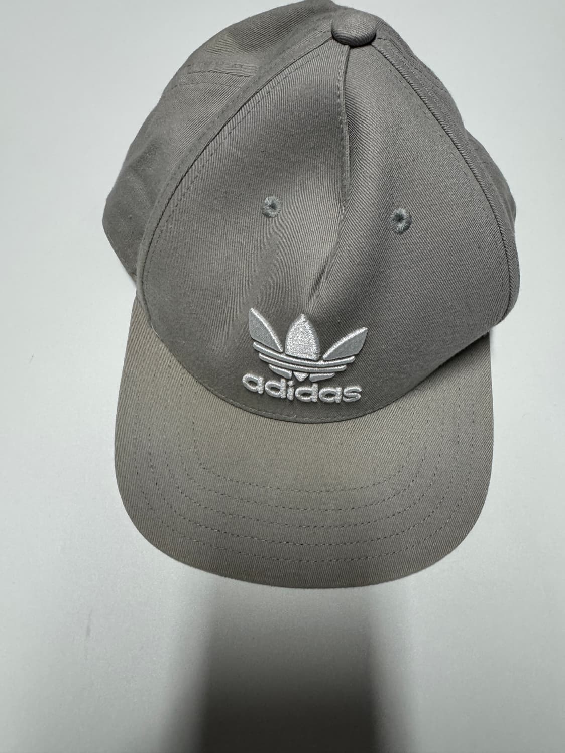 아디다스 오리지널 클래식 볼캡 모자 베이지 상품이미지1