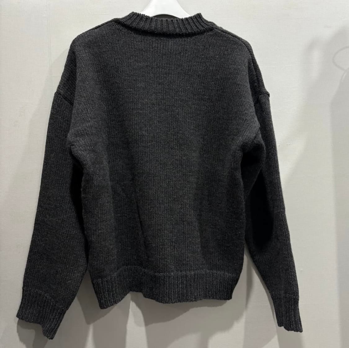 아워레가시 소나 브이넥 니트 상품이미지4