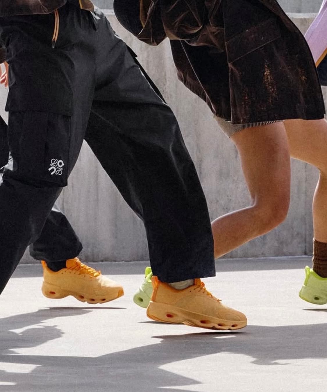 [새상품] 한정판 로에베 x 온러닝 클라우드솔로 오렌지 색상 37 상품이미지3