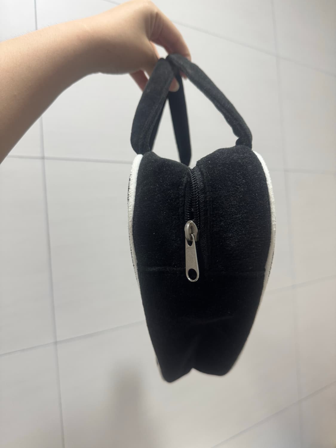 emis 하트 토트백 블랙 상품이미지3