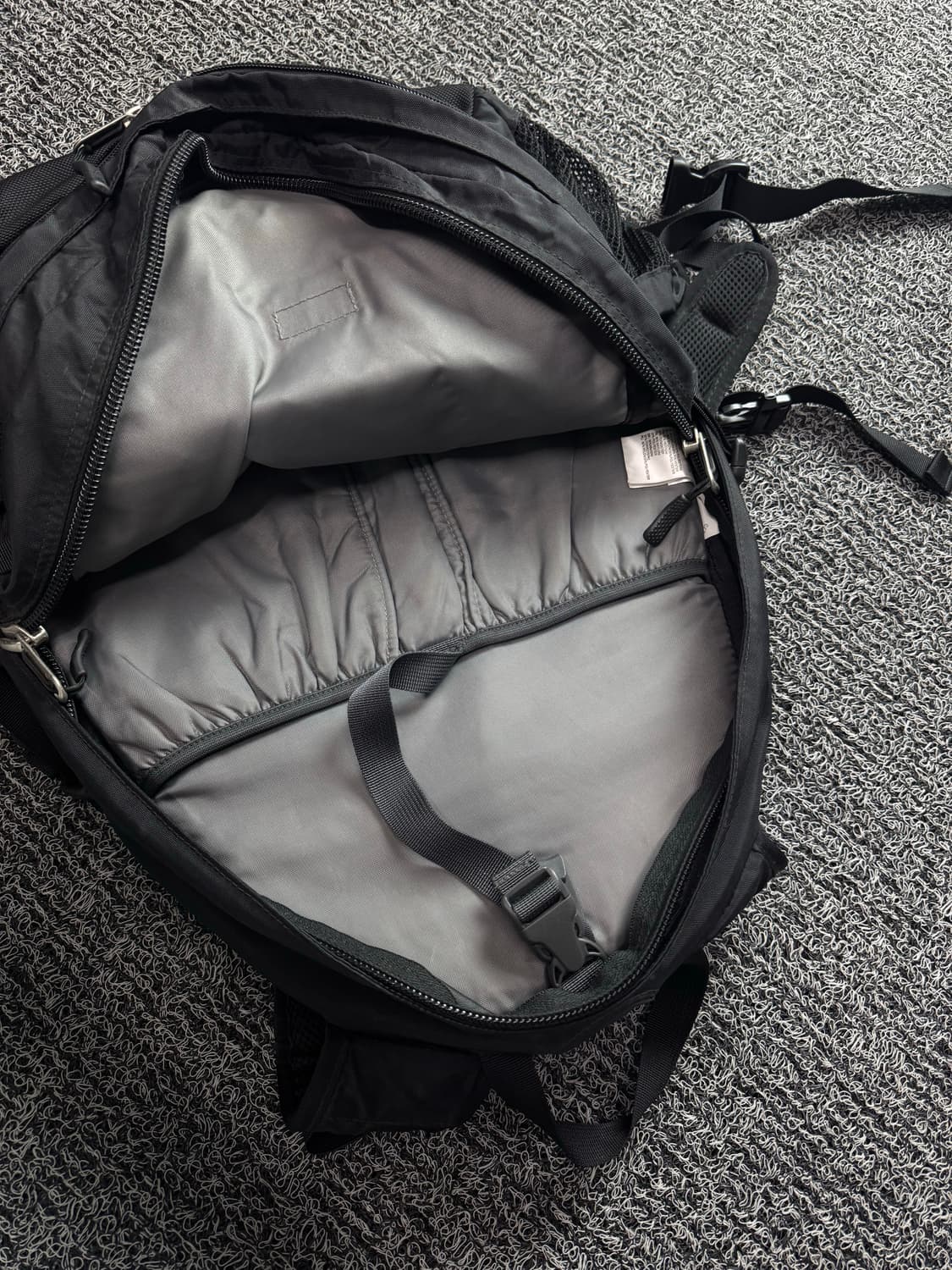 노스페이스 보레알리스 스트링 테크웨어 백팩 1374 상품이미지3