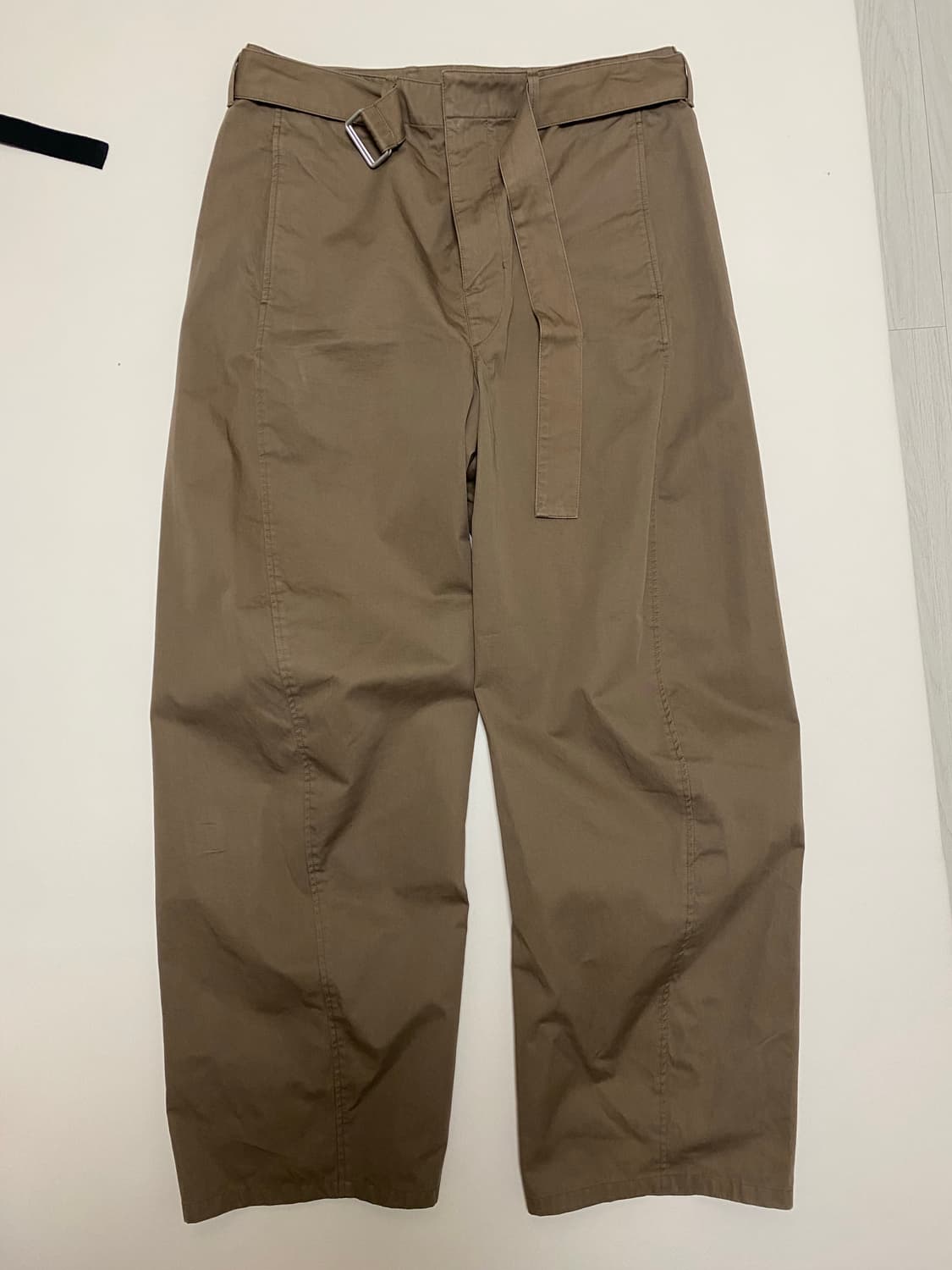 르메르 라이트 트위스트 팬츠 XL사이즈 판매합니다 상품이미지1