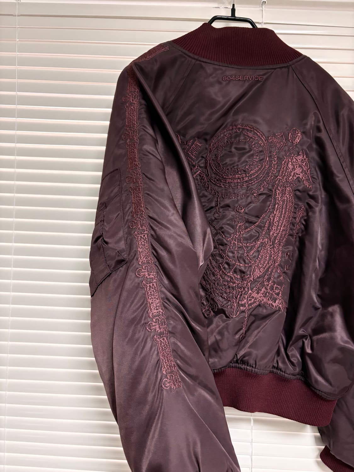 604service 자수봄버 와인  상품이미지2