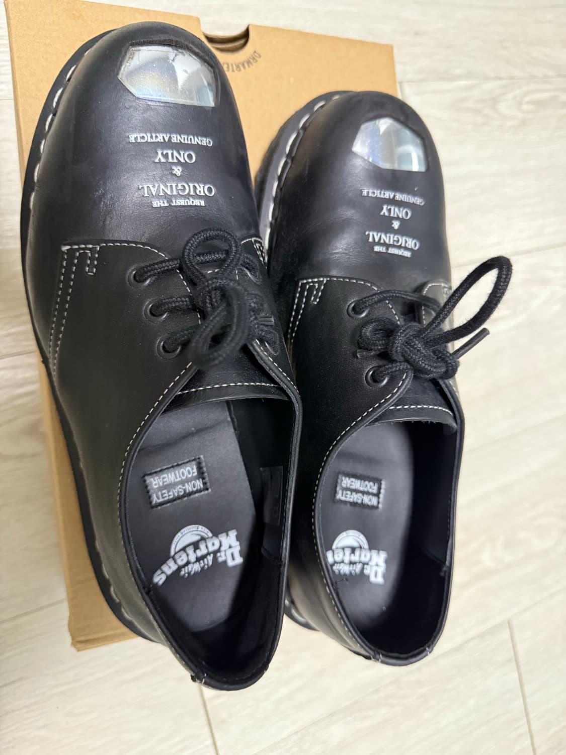 닥터마틴 벡스 스틸토 블랙 S급 270 size 급쳐 상품이미지2