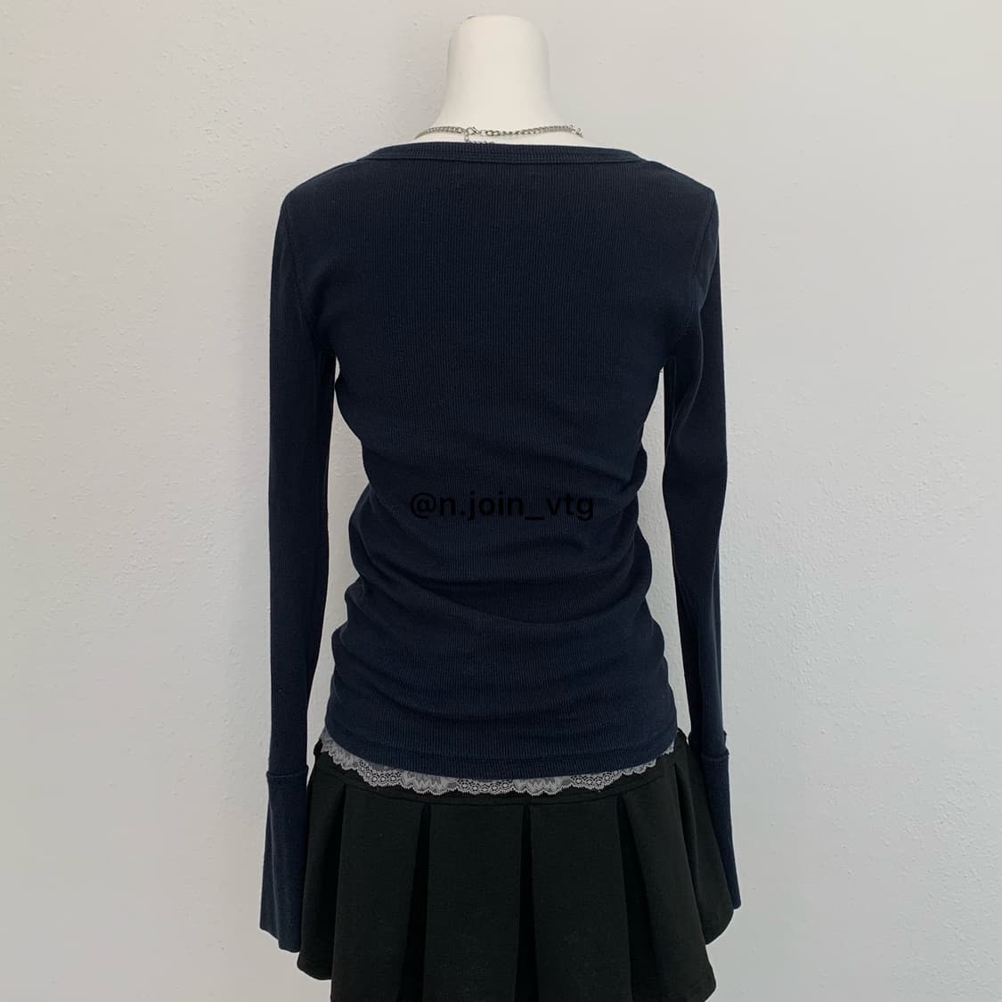 아베크롬비 헨리넥 네이비 롱슬리브 상품이미지3