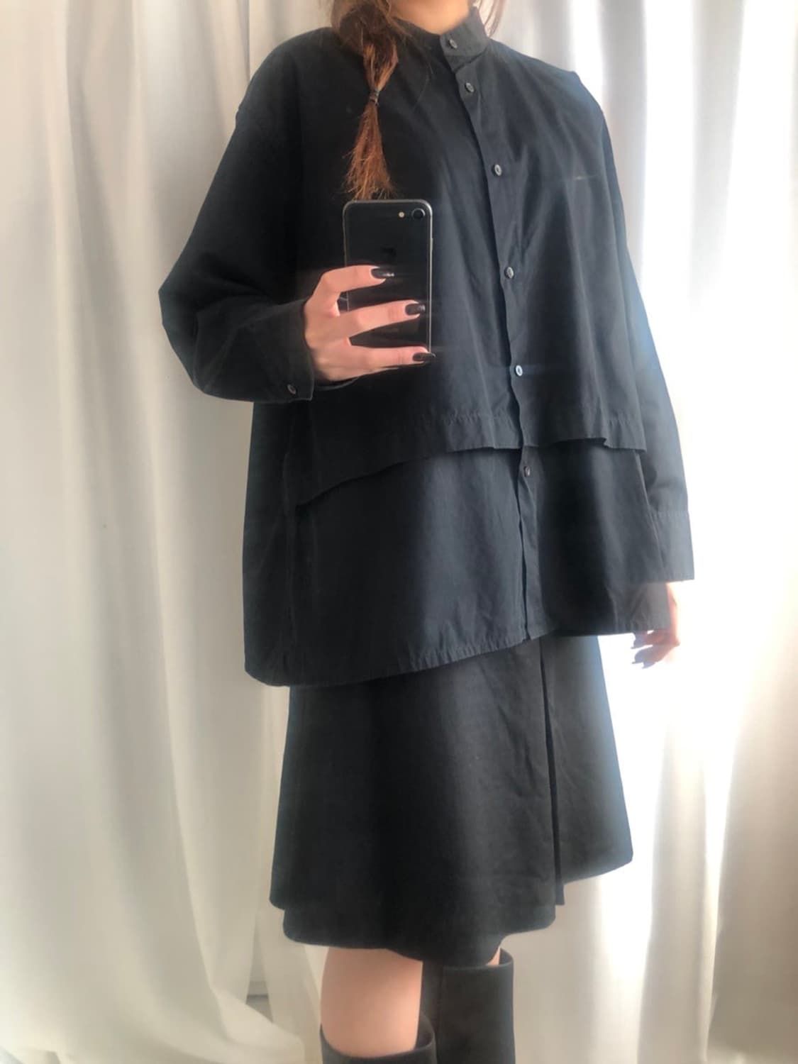 14. Uniqlo black Minimal blouse 상품이미지1