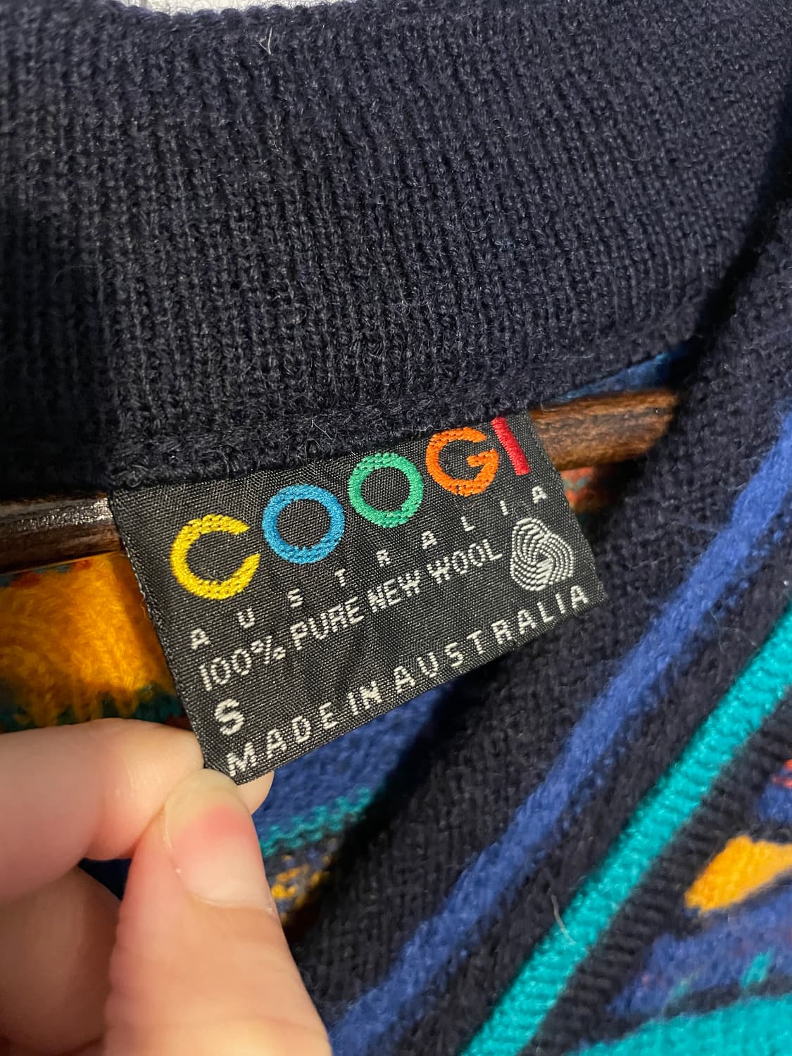 쿠지 브이넥 케이블 니트 상품이미지7