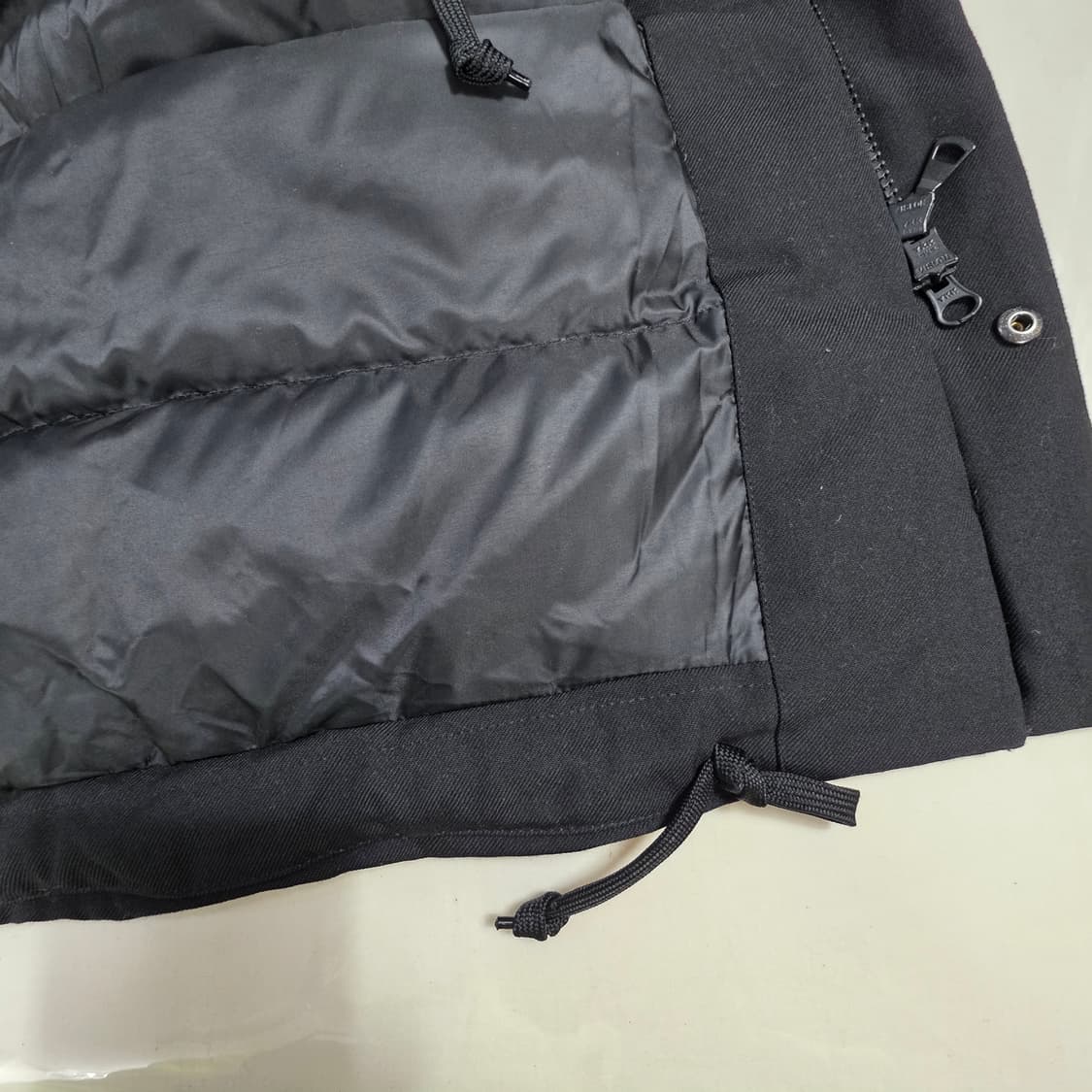 1663 유니클로 남성 블랙 후드 패딩 자켓 / M다운심플 데일리 상품이미지9