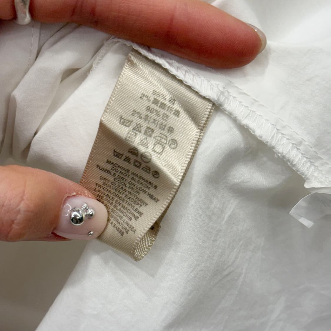 버버리 런던 코튼 셔츠 골드 로고 버튼 디테일 슬림핏 화이트 상품이미지8