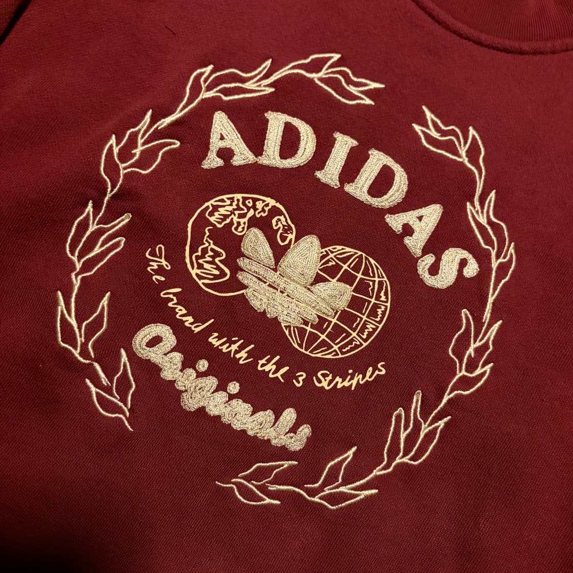 Adidas embroidered logo sweatshirt 상품이미지3