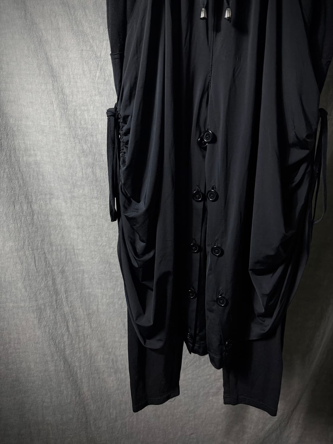 CIVARIZE Draped Button Detail Pants  상품이미지4