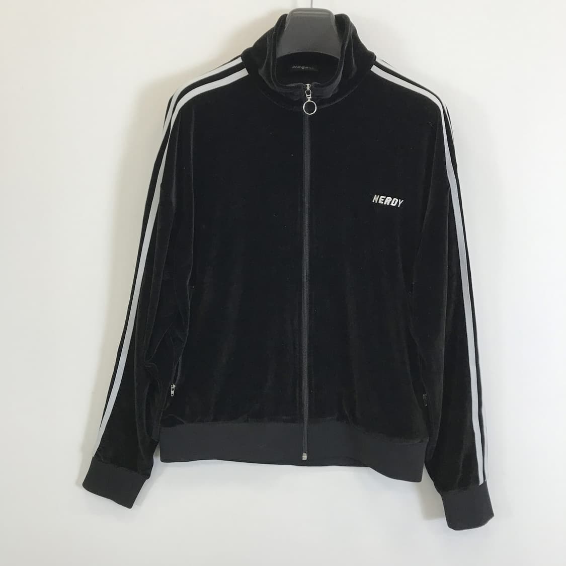 널디 NERDY 벨벳 트랙탑 블랙 [M] 상품이미지1