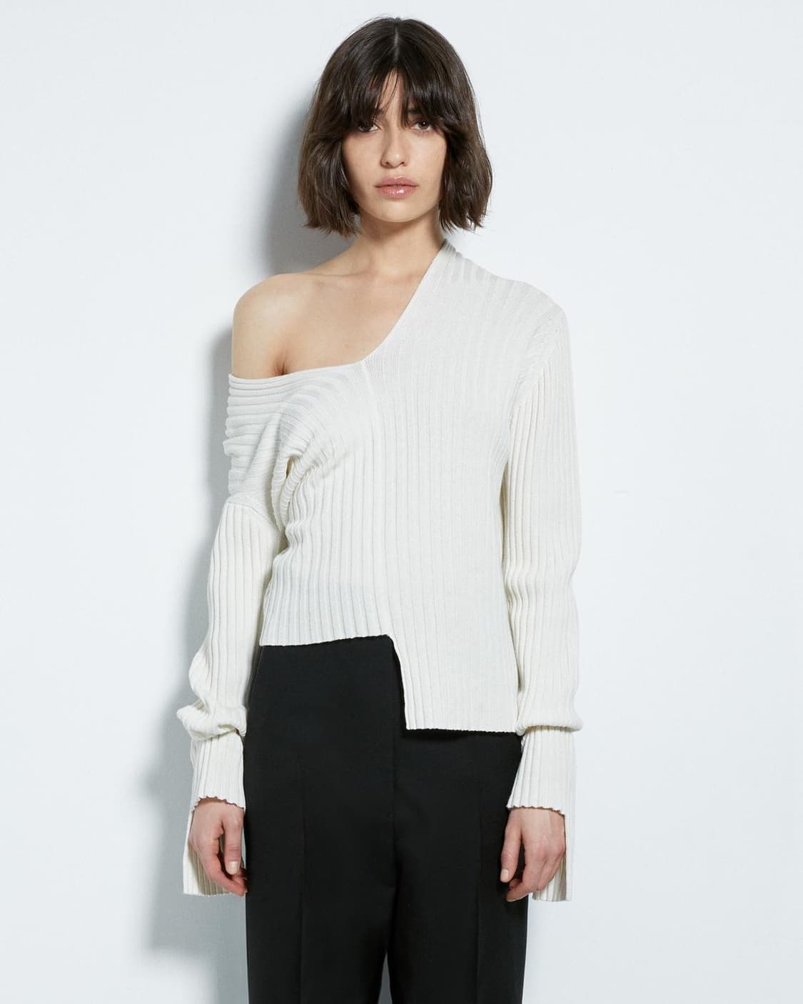 헬무트랭 언발란스컷 오프숄더 상품이미지10