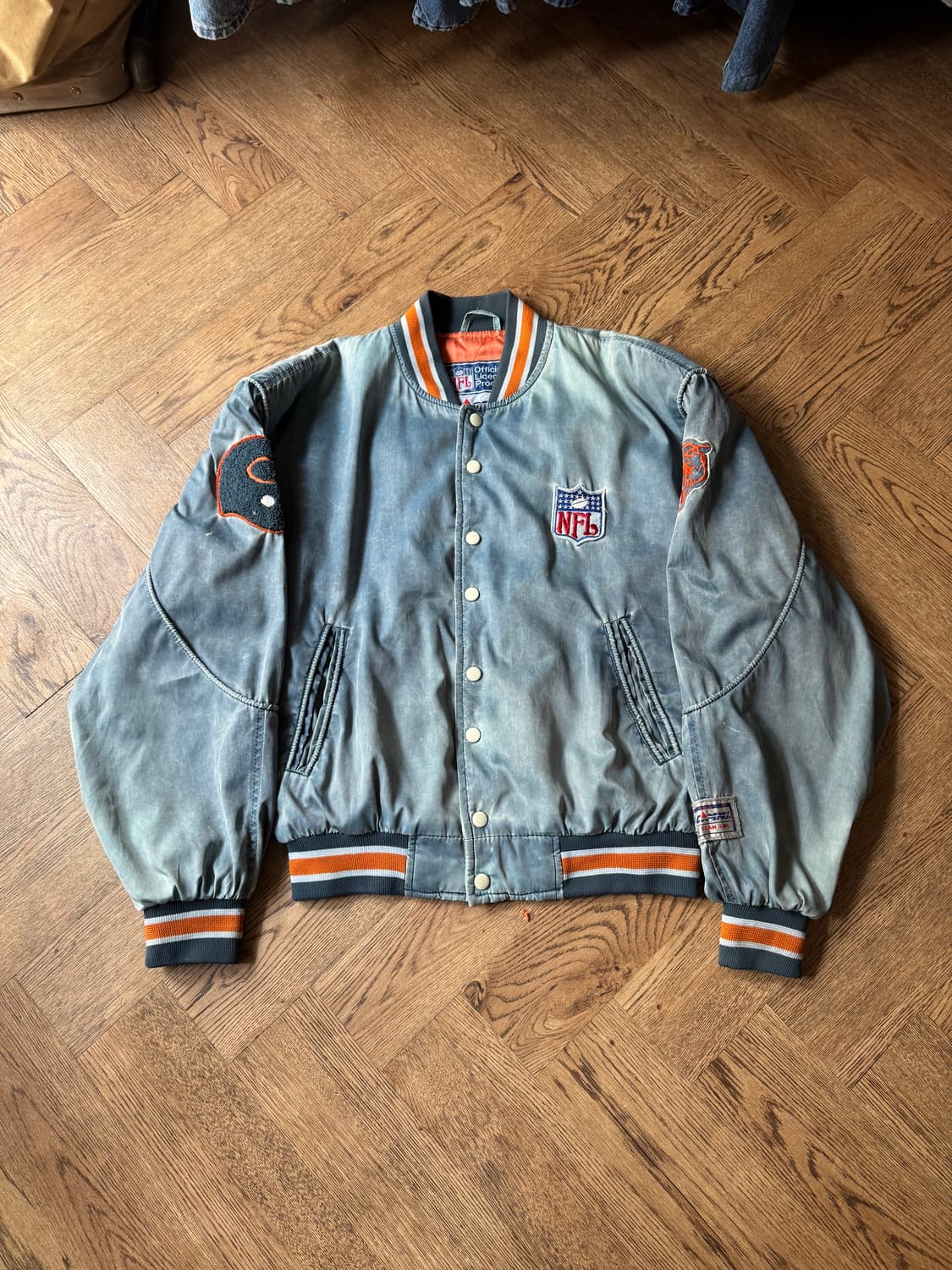 [L]90's NFL 시카고 베어스 빈티지 페이딩 바시티 자캣 상품이미지2