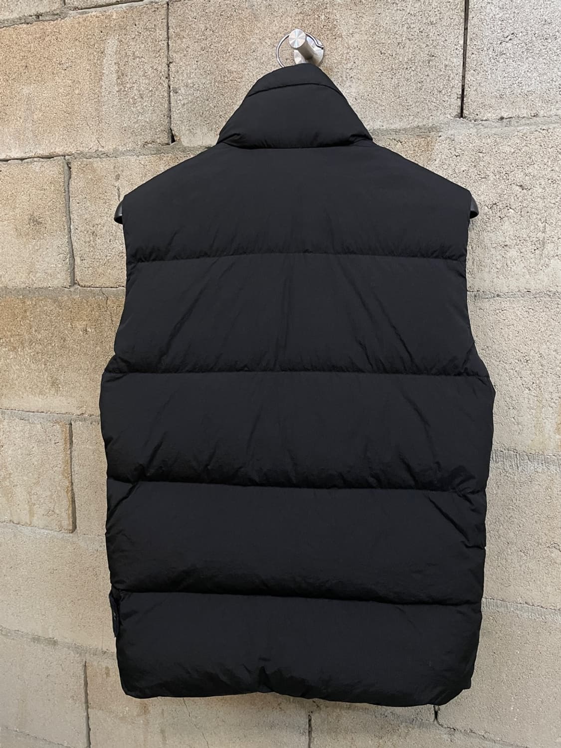 스톤 아일랜드 크링클랩스 다운 베스트 상품이미지5