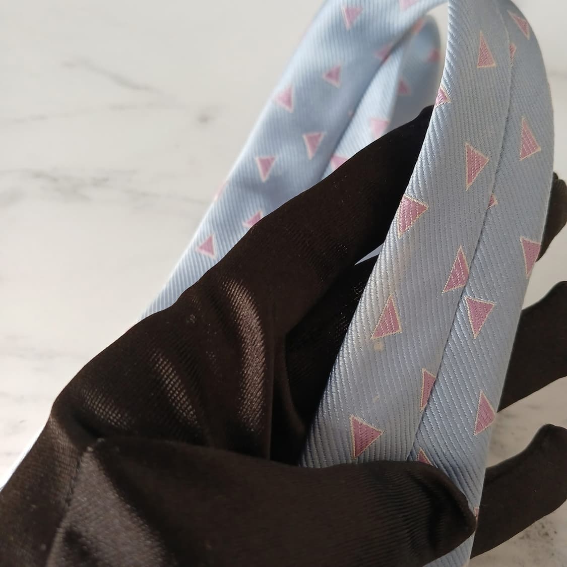 던힐 실크 스카이블루 삼각 패턴 넥타이 9cm B등급 E873
 상품이미지9