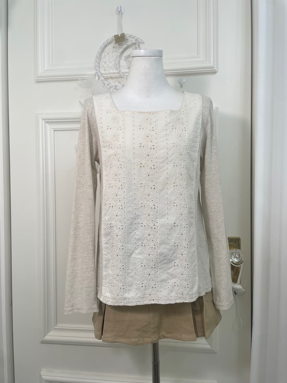 SM2 oatmeal lace square-neck cotton top 상품이미지1