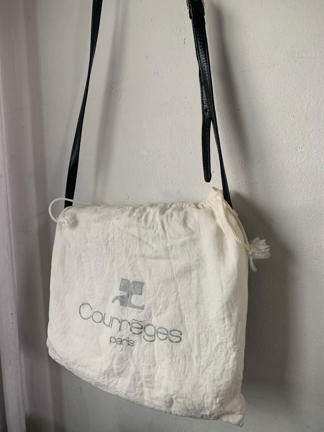 꾸레쥬 크로스백 블랙 상품이미지9