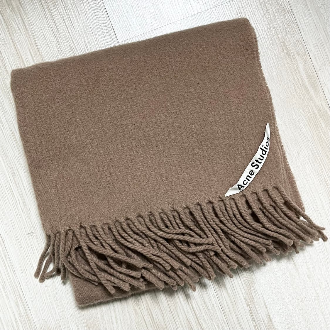 아크네 스튜디오 머플러 카멜 내로우 상품이미지1